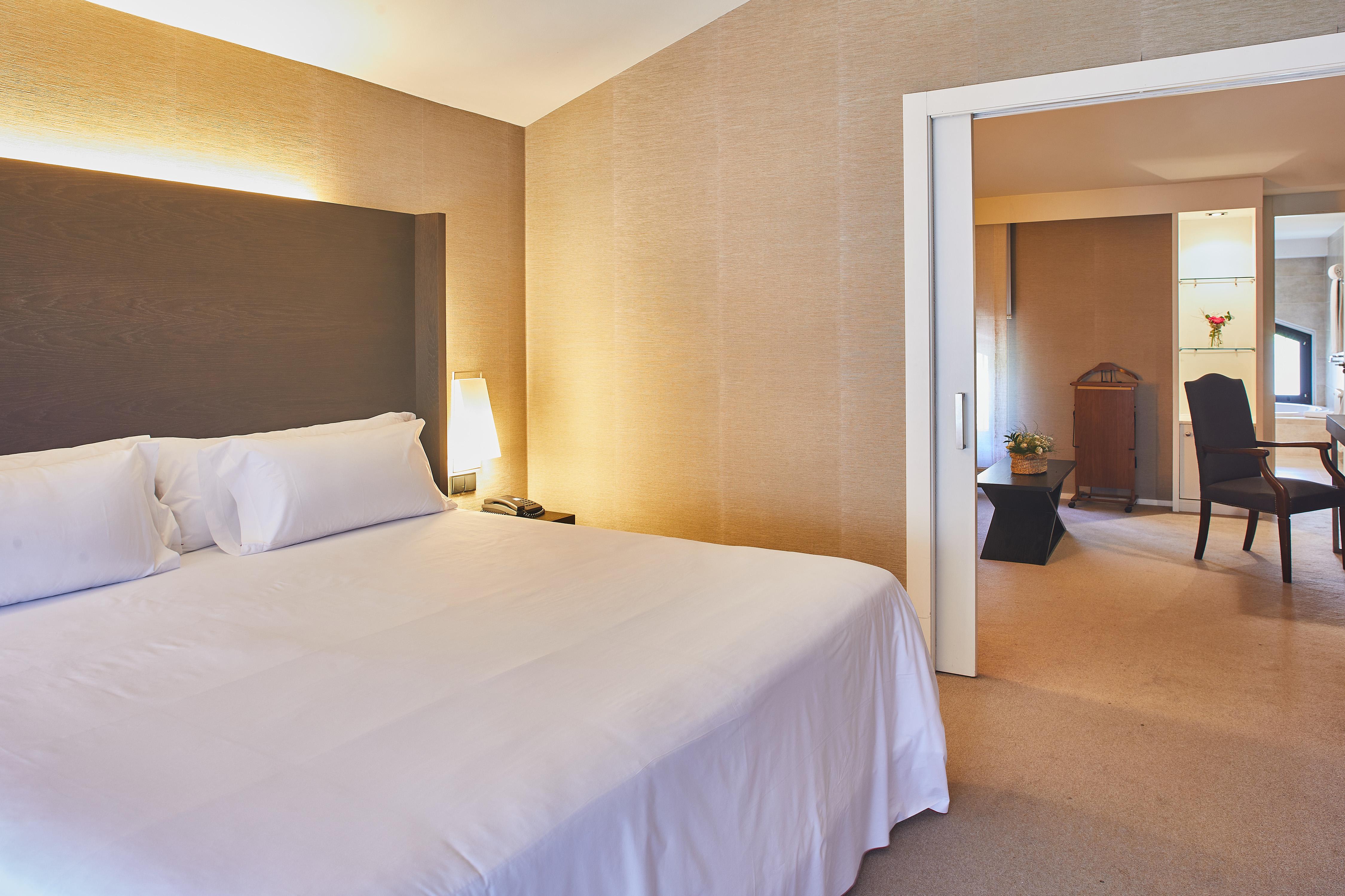 Silken Gran Hotel 4*